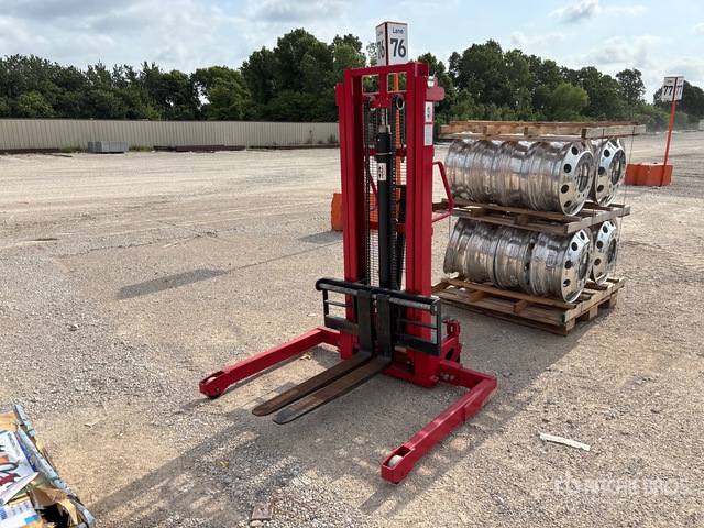 Dayton 4VME9 2000 lb Pallet Jack