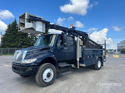 2012 Posi-Plus 800-40-025 35 m on 2012 International 4300SBA 4x2 Extended Cab Cable Placer 高所作業車
