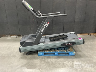 Life Fitness 9700HR Treadmill