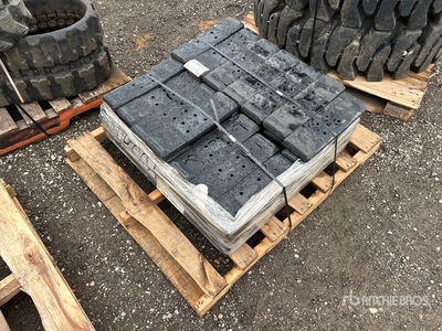 Quantity of (78) Roadliner 400 mm Rubber Pads