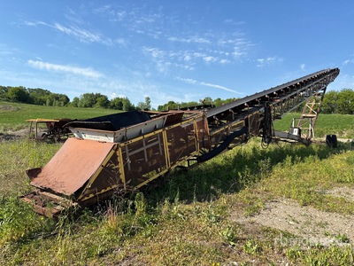Thor 32 in x 120 ft Portable Stacking Conveyor