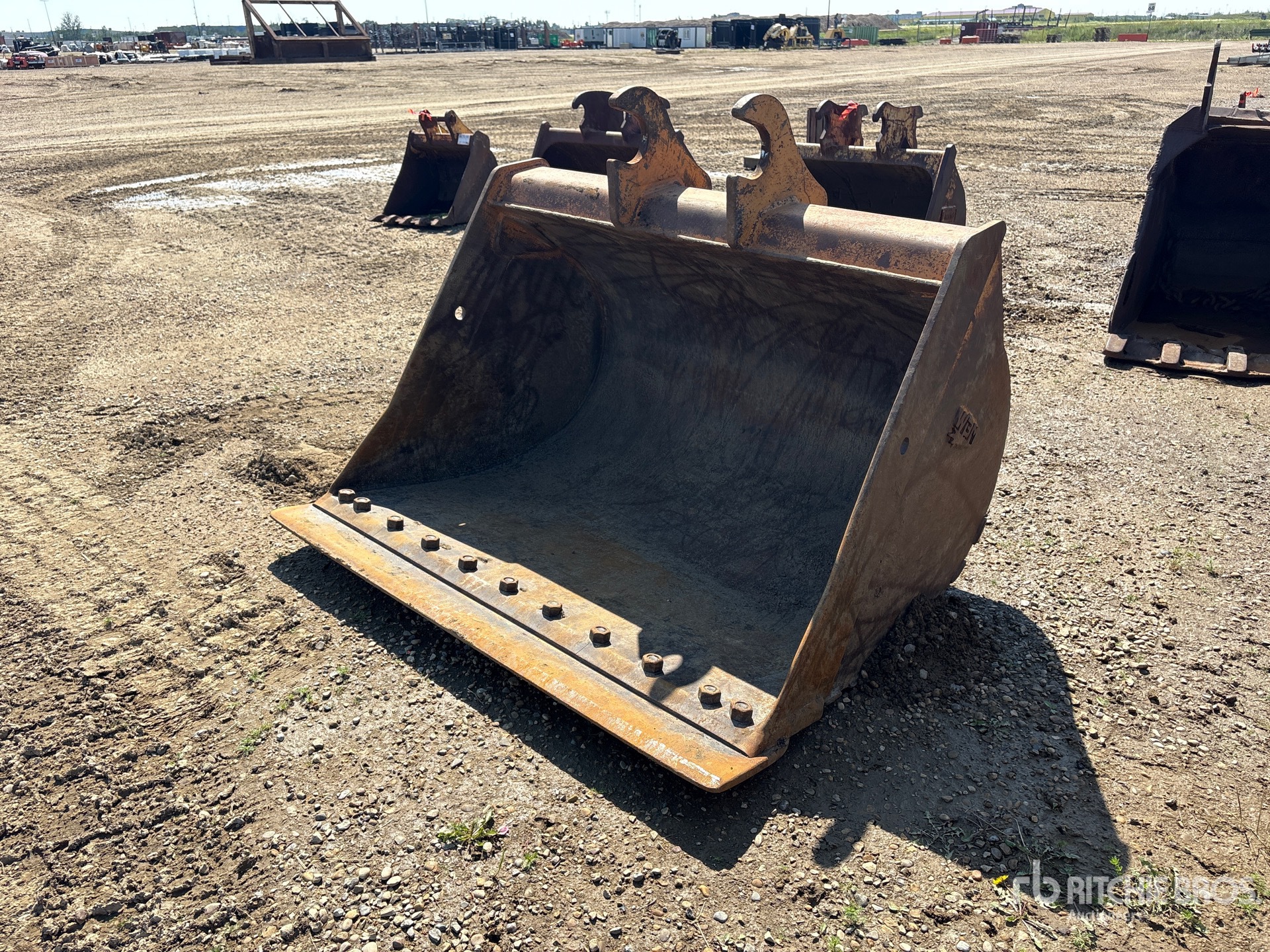 WBM 60 in Q/C Cleanup Excavator Bucket - Fits Case CX145C