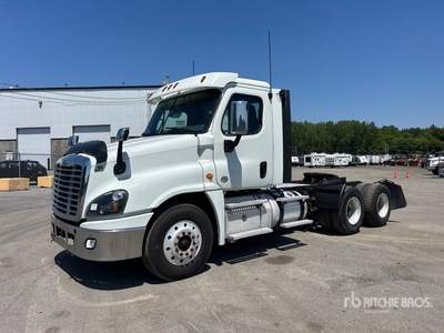 2019 Freightliner Cascadia 125 6x4 T/A Day Cab Truck Tractor