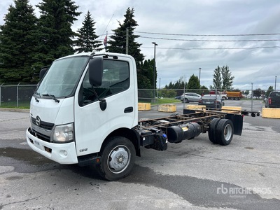 2020 Hino 195 4x2 Cabina y chasis