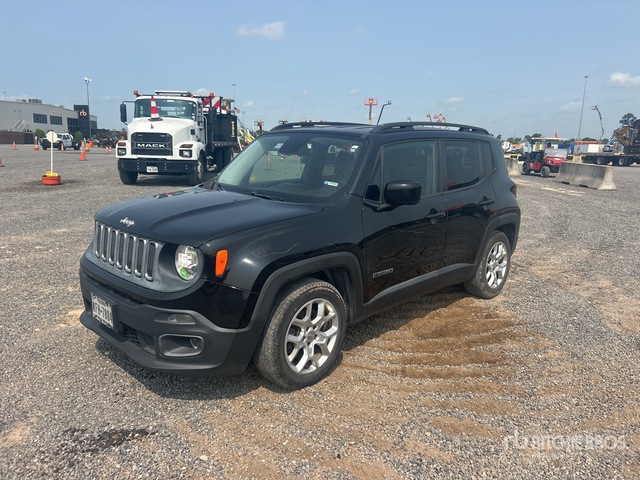 2015 Jeep Renegade Latitude 2WD SUV