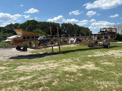 Superior 30 in x 95 ft Portable Stacking Transportador