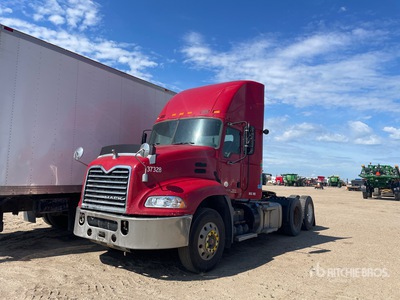 2015 Mack CXU613 6x4 T/A Dagcabine Trekker (Inoperable)