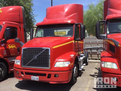 2016 Volvo VNM42T 4x2 Day Cab Truck Tractor (Inoperable)
