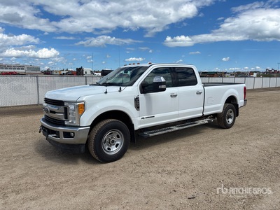 2017 Ford F-350 XLT 4x4 Crew Cab Pickup