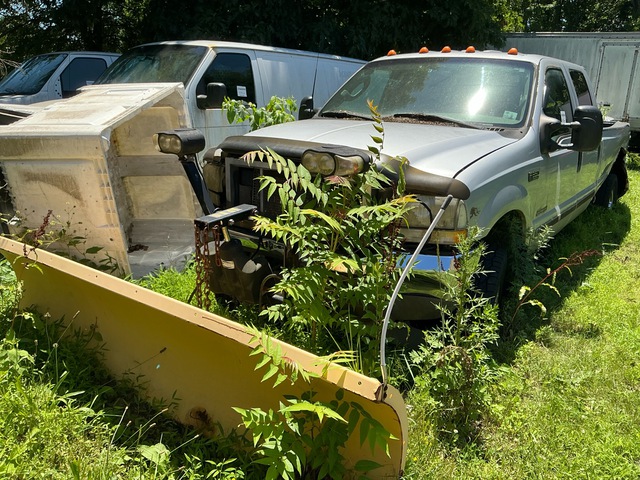 2003 Ford F-350 XLT 4x4 Crew Cab Pickup