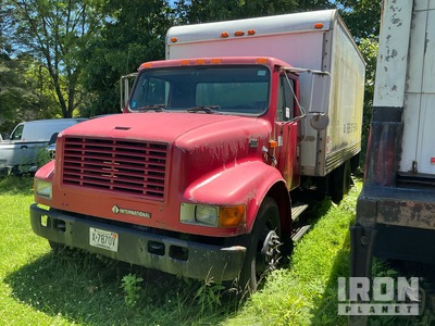1997 International 4700 4x2 Camion fourgon