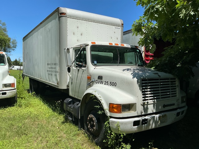 1997 International 4700 4x2 Van Truck