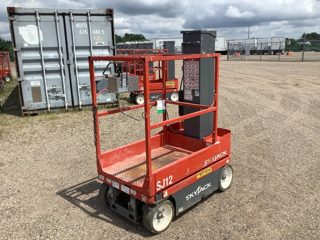 2017 Skyjack SJ12 Vertical Mast Lift 2017 Skyjack SJ12 Vertical Mast Lift