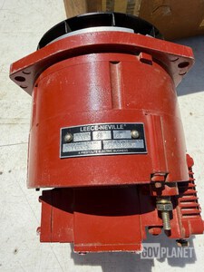 1- 24 volt 65amp Leece Neville Alternato For Military Vehicles (CUCV Ambulance) Ship Dims: 11x9x13 40lbs قطع متنوعة للسيارات HMMWV