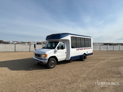 2003 Ford E-450 Econoline 14-Seat Bus