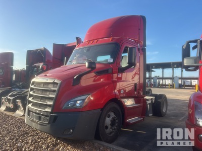 2020 Freightliner CA113 S/A Day Cab Truck Tractor