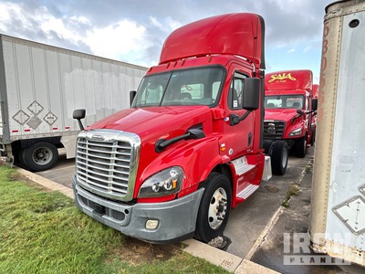 2017 Freightliner Cascadia 113 4x2 S/A Day Cab Truck Tractor (Inoperable)