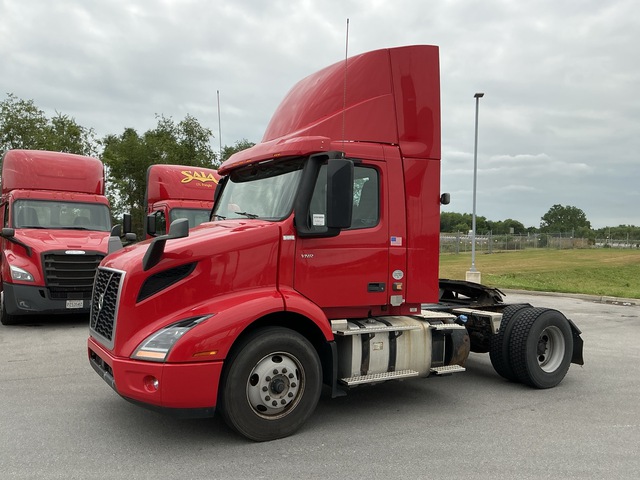 2019 Volvo VNR 4x2 S/A Day Cab Truck Tractor