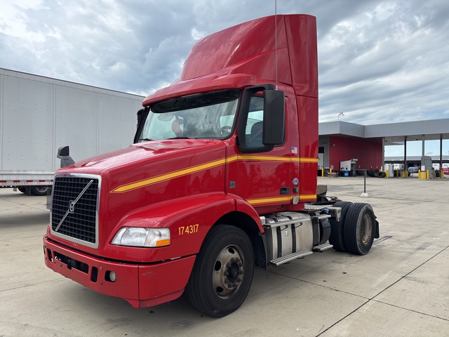 2017 Volvo VNM42T 4x2 S/A Day Cab Truck Tractor