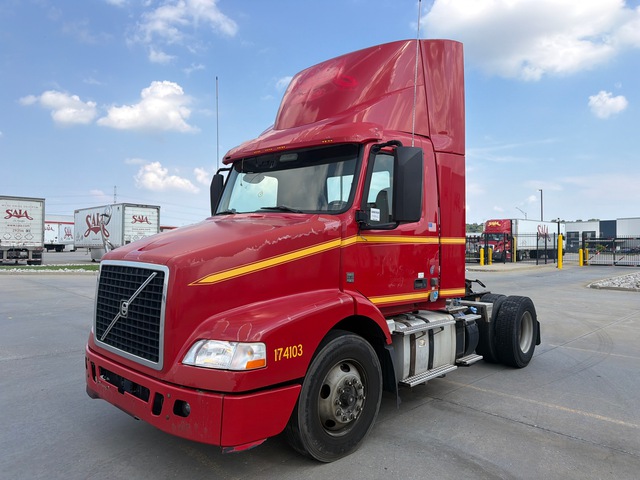 2017 Volvo VNM42T S/A Day Cab Truck Tractor