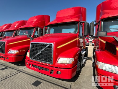 2017 Volvo VNM42T S/A Day Cab Truck Tractor