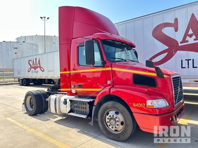 2016 Volvo VNM42T S/A Day Cab Truck Tractor
