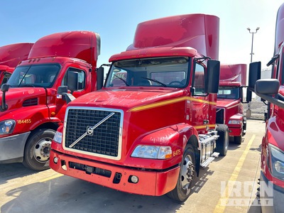 2016 Volvo VNM42T S/A Day Cab Truck Tractor
