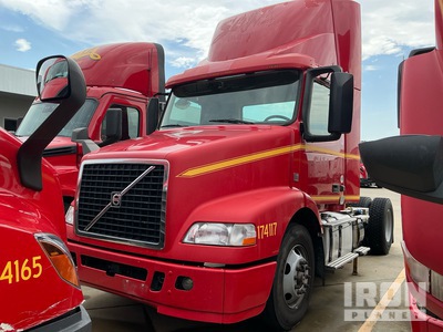 2017 Volvo VNM42T S/A Day Cab Truck Tractor