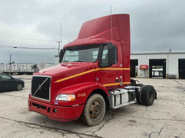 2017 Volvo VNM42T S/A Day Cab Truck Tractor