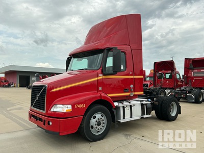 2017 Volvo VNM42T S/A Day Cab Truck Tractor