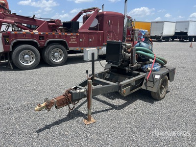 2005 Ingersoll Rand Trailer-Mounted مضخة مياه