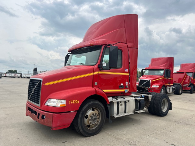 2017 Volvo VNM42T S/A Day Cab Truck Tractor