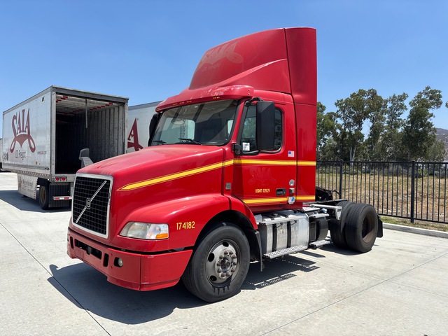 2017 Volvo VNM42T S/A Day Cab Truck Tractor