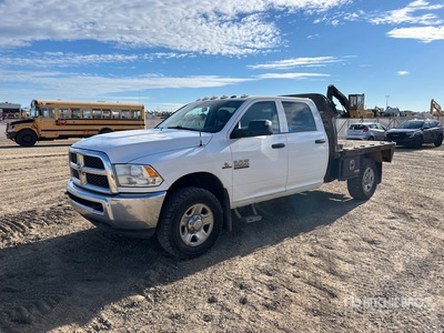 2018 Ram 3500 4x4 Crew Cab Flatbed Truck