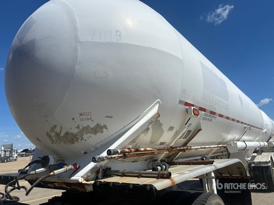 1996 Superior Lead Tanker Trailer