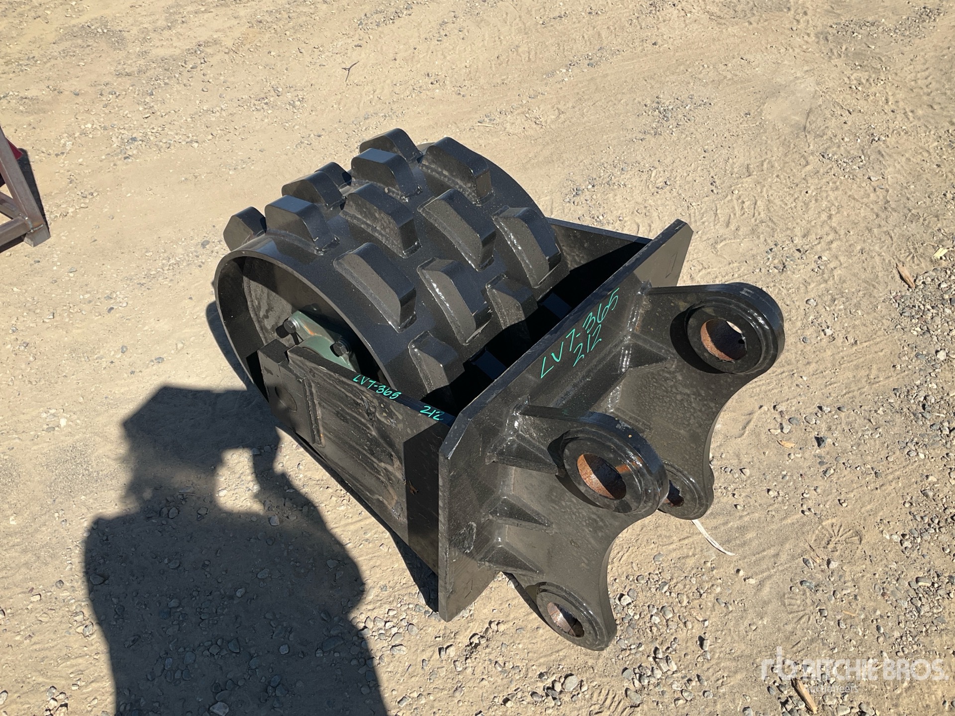 2026 GIYI GY-W320 19 in Excavator Compaction Wheel (Unused)