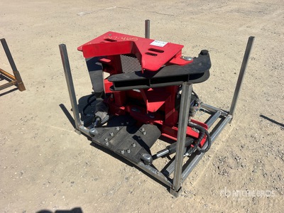2026 GIYI GY-MTS43 28 in Skid Steer Tree shears スキッドステア付属部品 (Unused)
