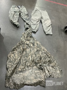 (20) Pairs of Assorted Trousers, (5) Wet Weather Ponchos & Assorted Items