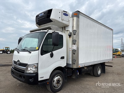 2020 Hino 4x2 COE شاحنة مبردة