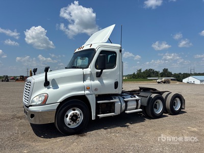 2019 Freightliner Cascadia 125 6x4 T/A Day Cab Truck Tractor