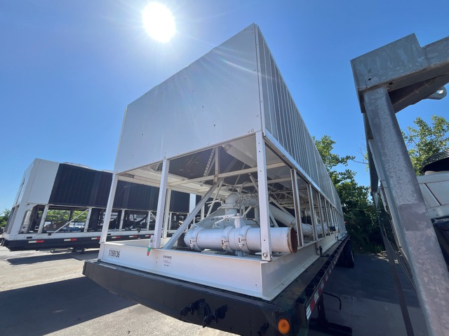 2022 Trane RTAA4004XR01A3D0BGKN 400 ton Water Chiller on Fontaine Trailer 2022 Trane RTAA4004XR01A3D0BGKN 400 ton Water Chiller on Fontaine Trailer