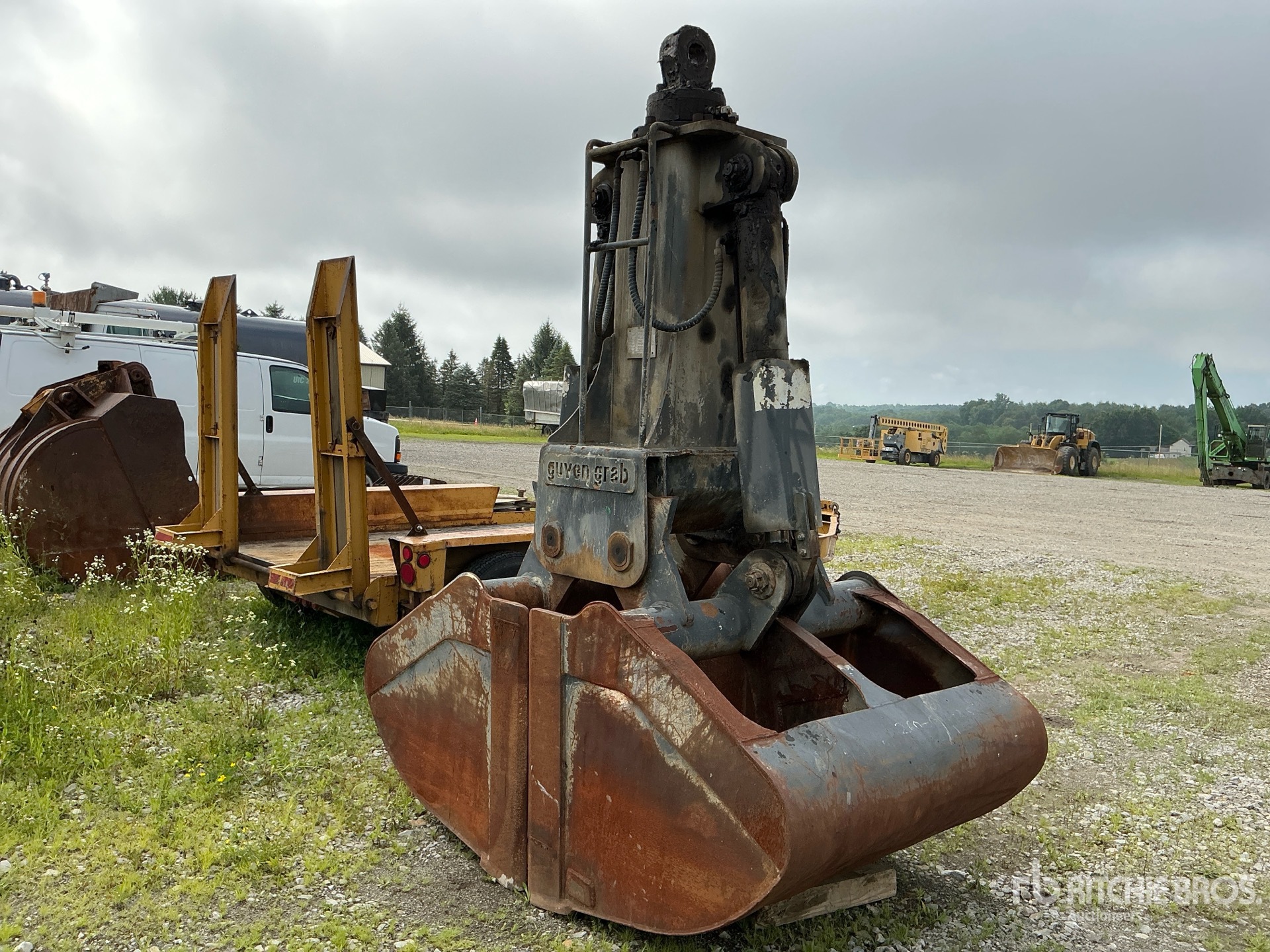 2016 Guven 52 in 3.8 ton Hydraulic Clamshell Grapple