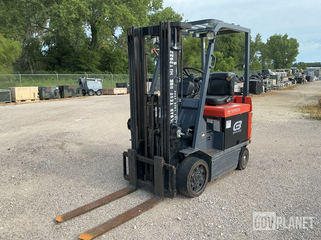 Toyota 7FBCU20 Electric Forklift