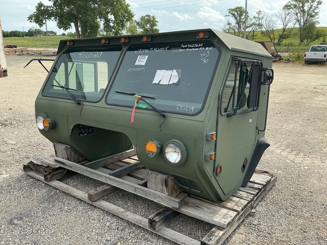 Oshkosh M1075 Truck Cap