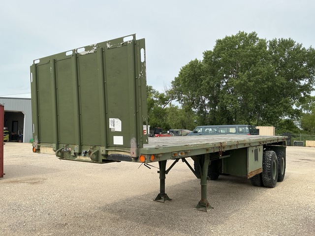 1972 Southwest Truck Body M127A2C Flatbed Trailer