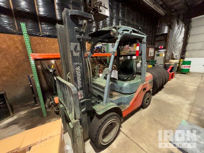 Toyota 8FGU32 6050 lb Chariot Élévateur