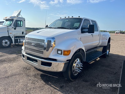 2004 Ford F-650 4x2 Crew Cab Pickup