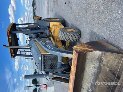 2010 John Deere 310J Retroexcavadora