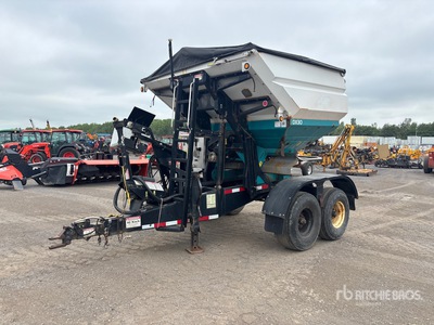 2015 Innot Sut40 7 ft 7 in 3-Point T/A 12000 lb Düngerstreuer