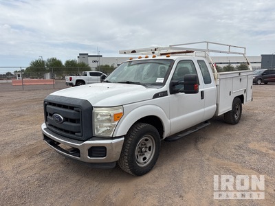 2015 Ford F350 Super Duty XL 4x2 Extended Cab Camion utilitaire